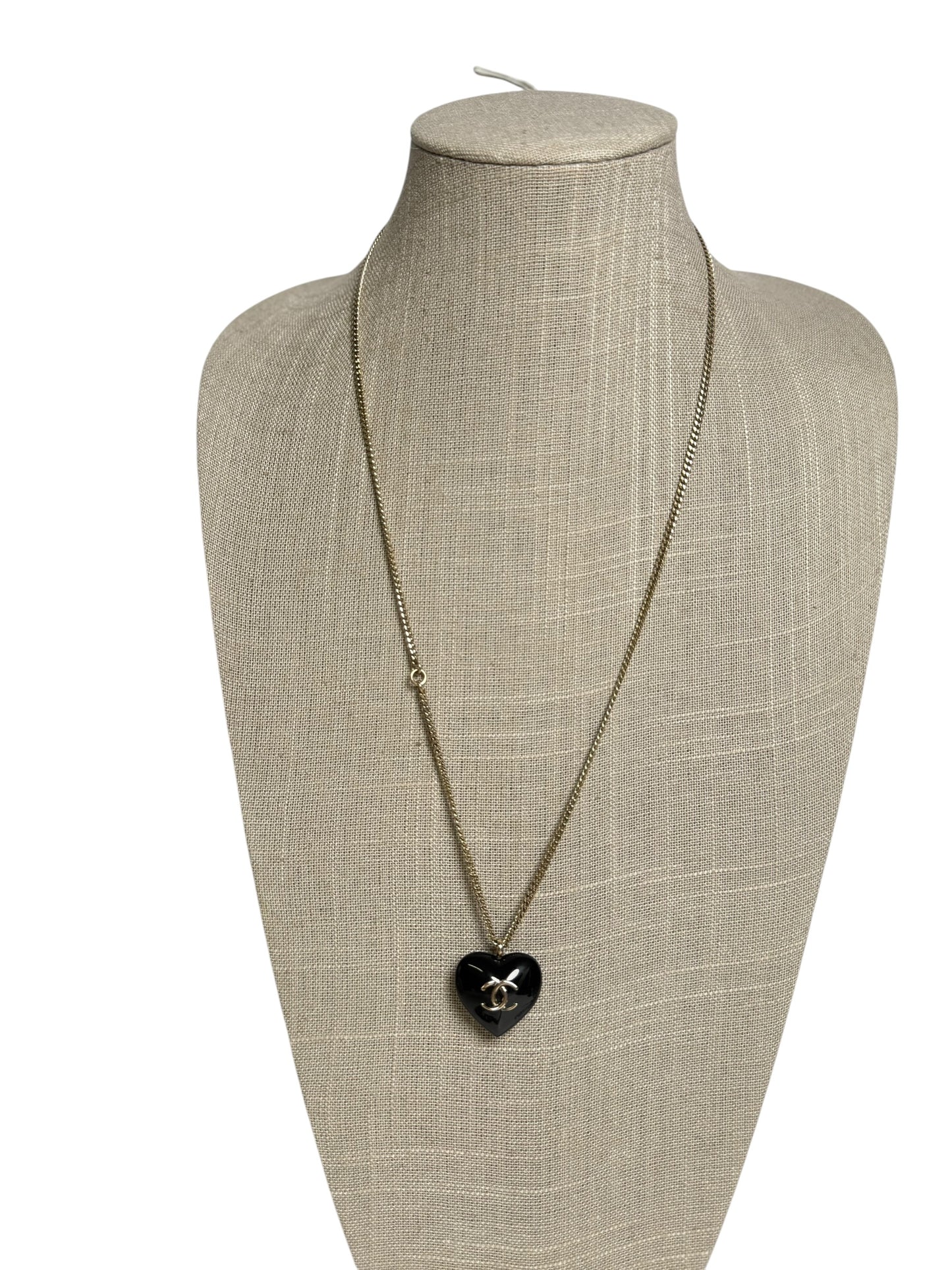 Chanel CC Heart Pendant Necklace Black Gold T4615
