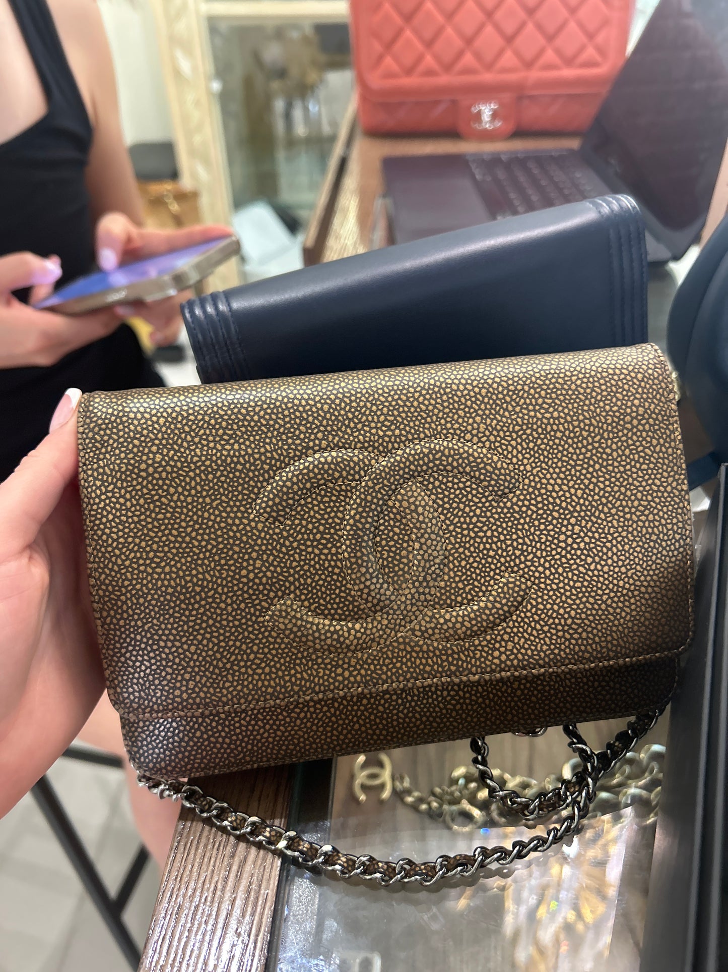 Chanel bronze caviar WOC