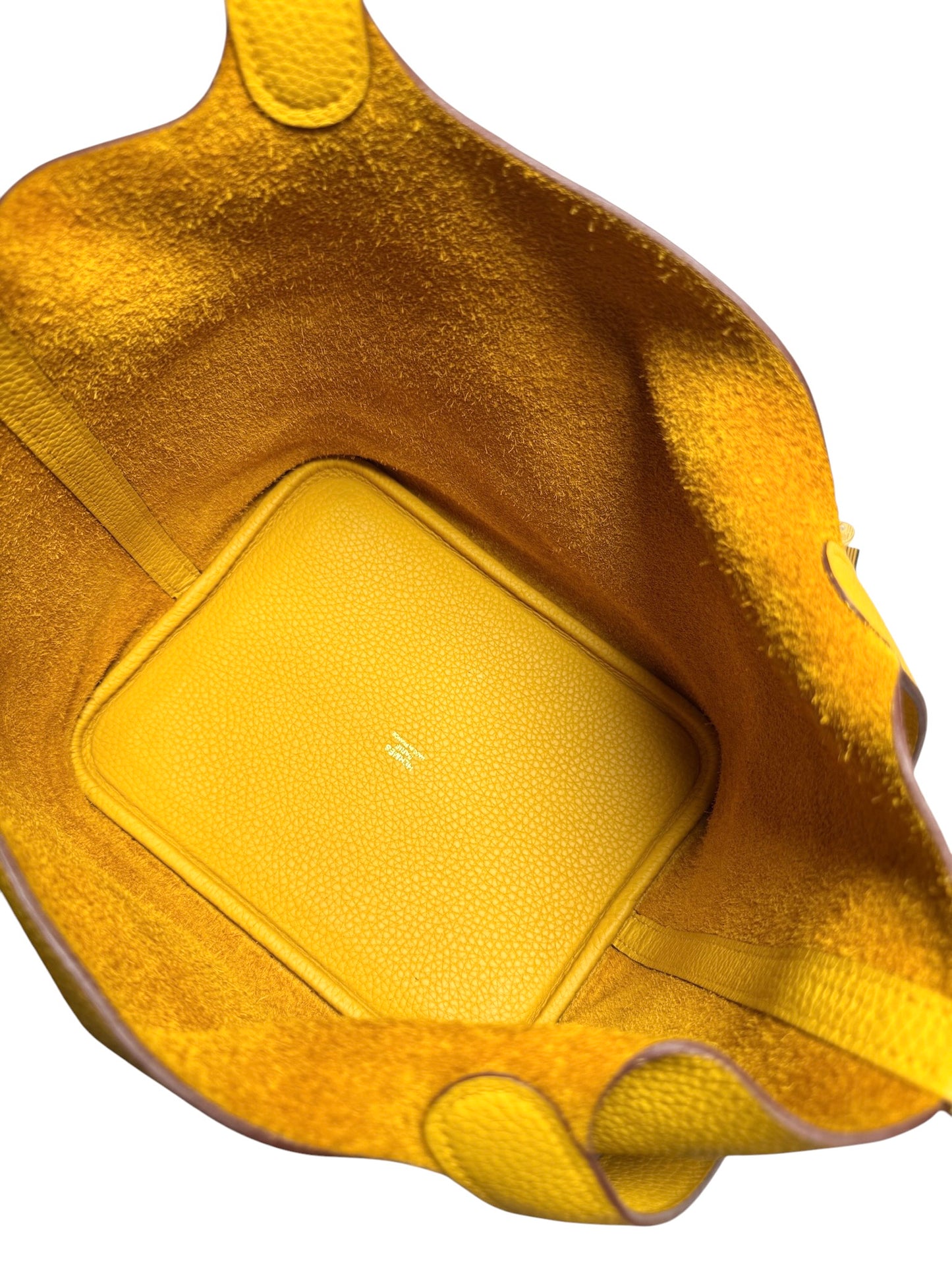 Hermès Clemence Picotin 22 Yellow Gold Hardware