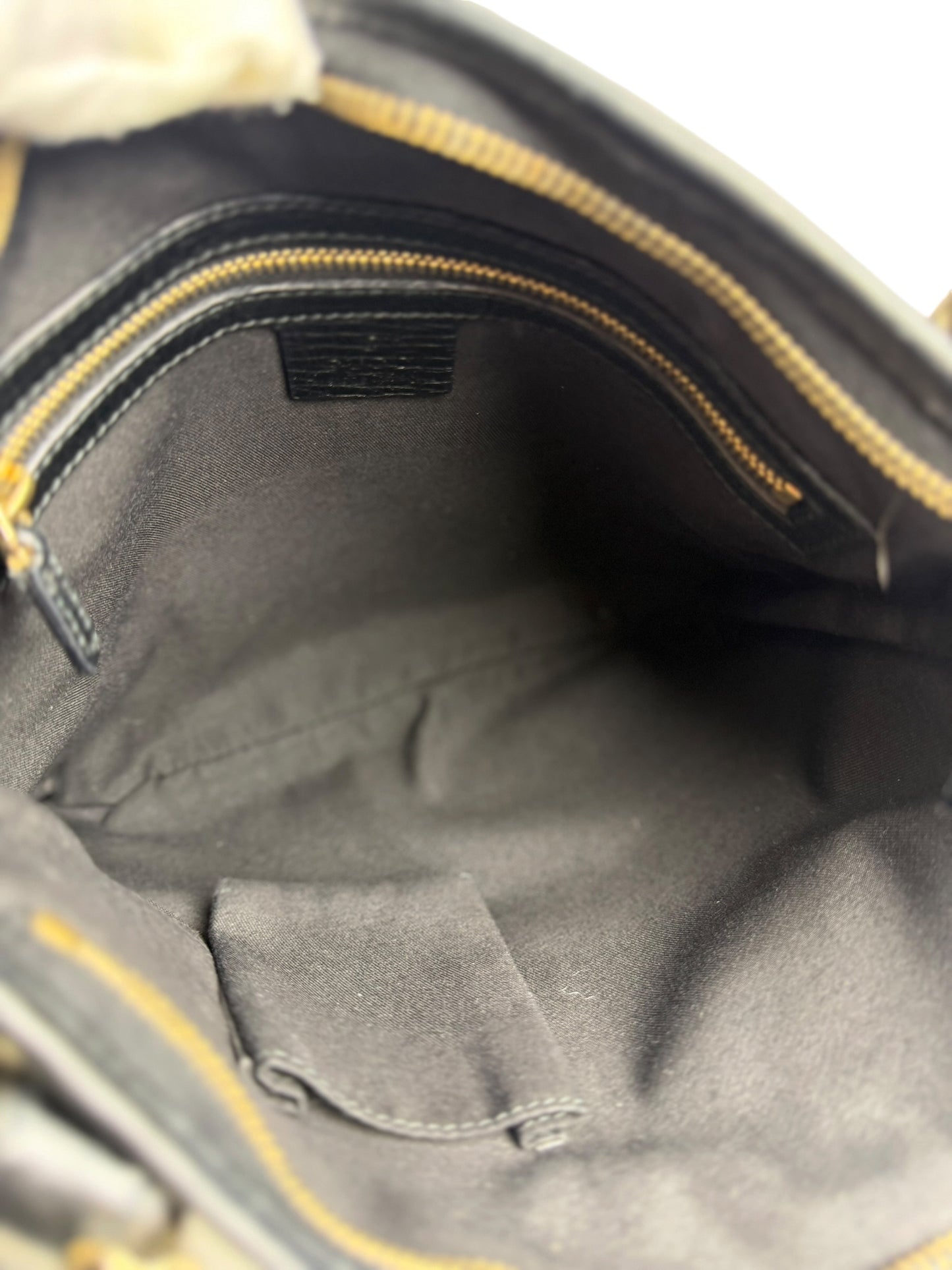 Gucci Black Messenger T6672