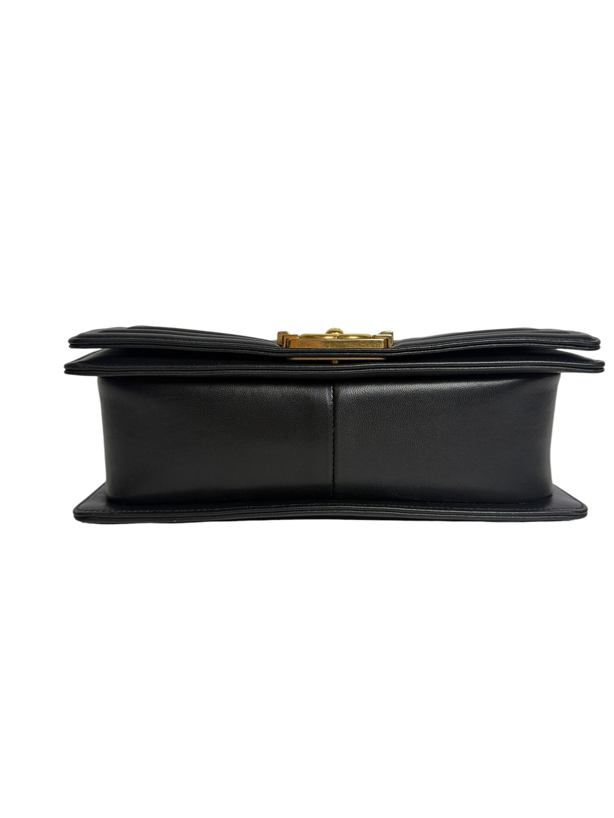 Chanel Lambskin Quilted Medium Boy Flap T7532