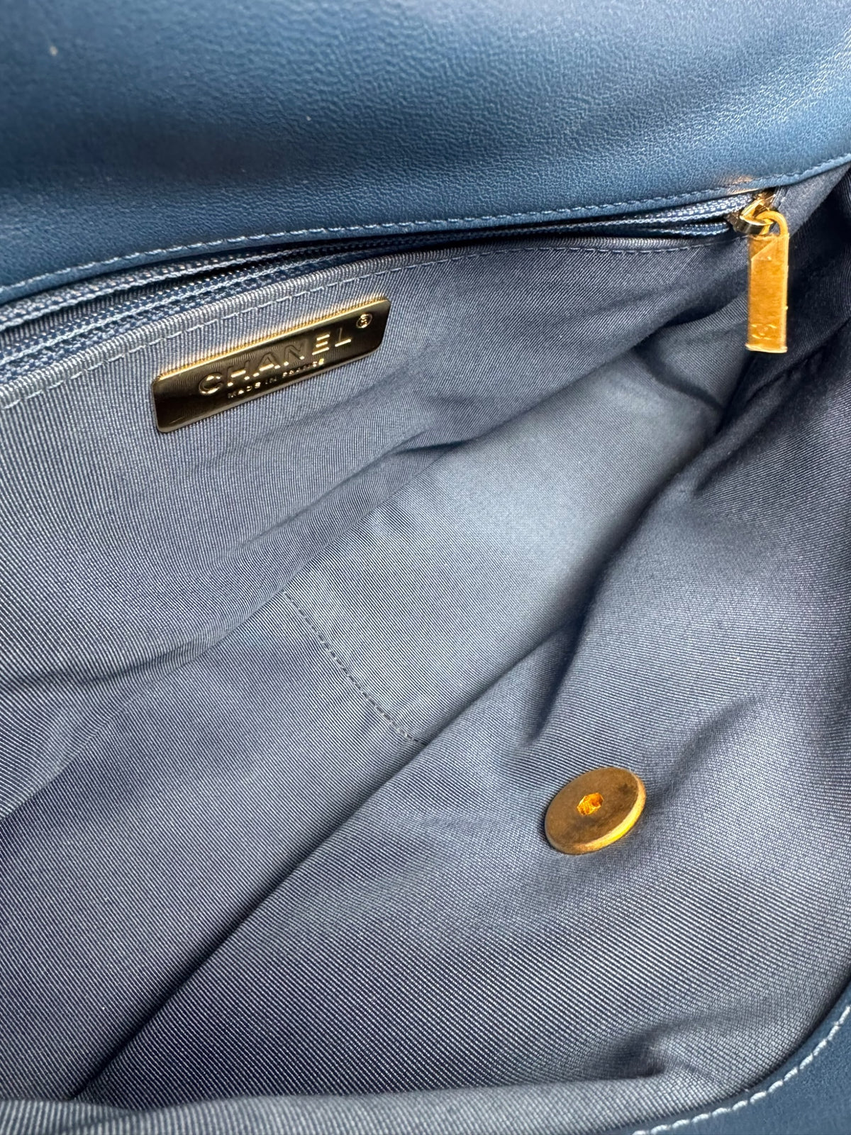 Chanel 19 Flap Large Blue T9333