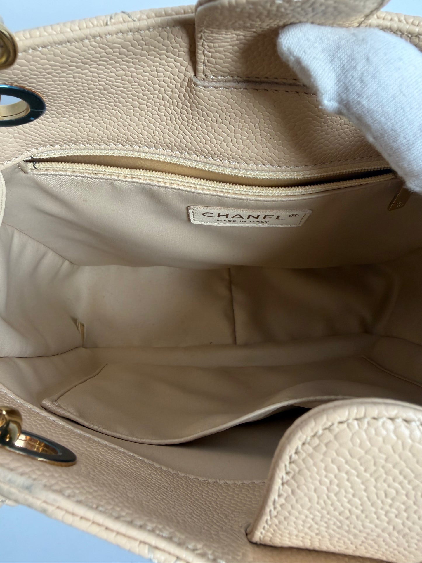Chanel beige PST