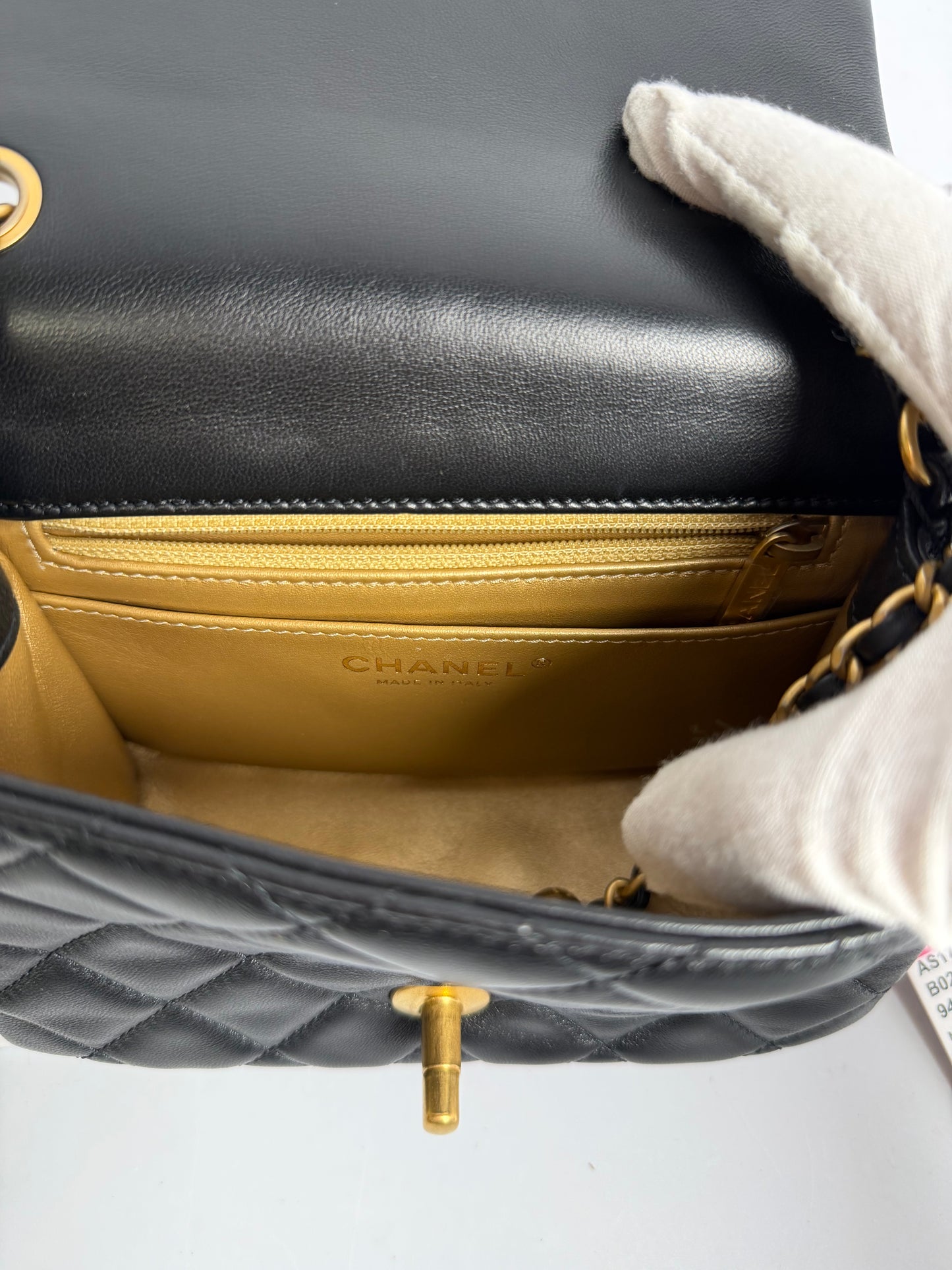Chanel mini crush black