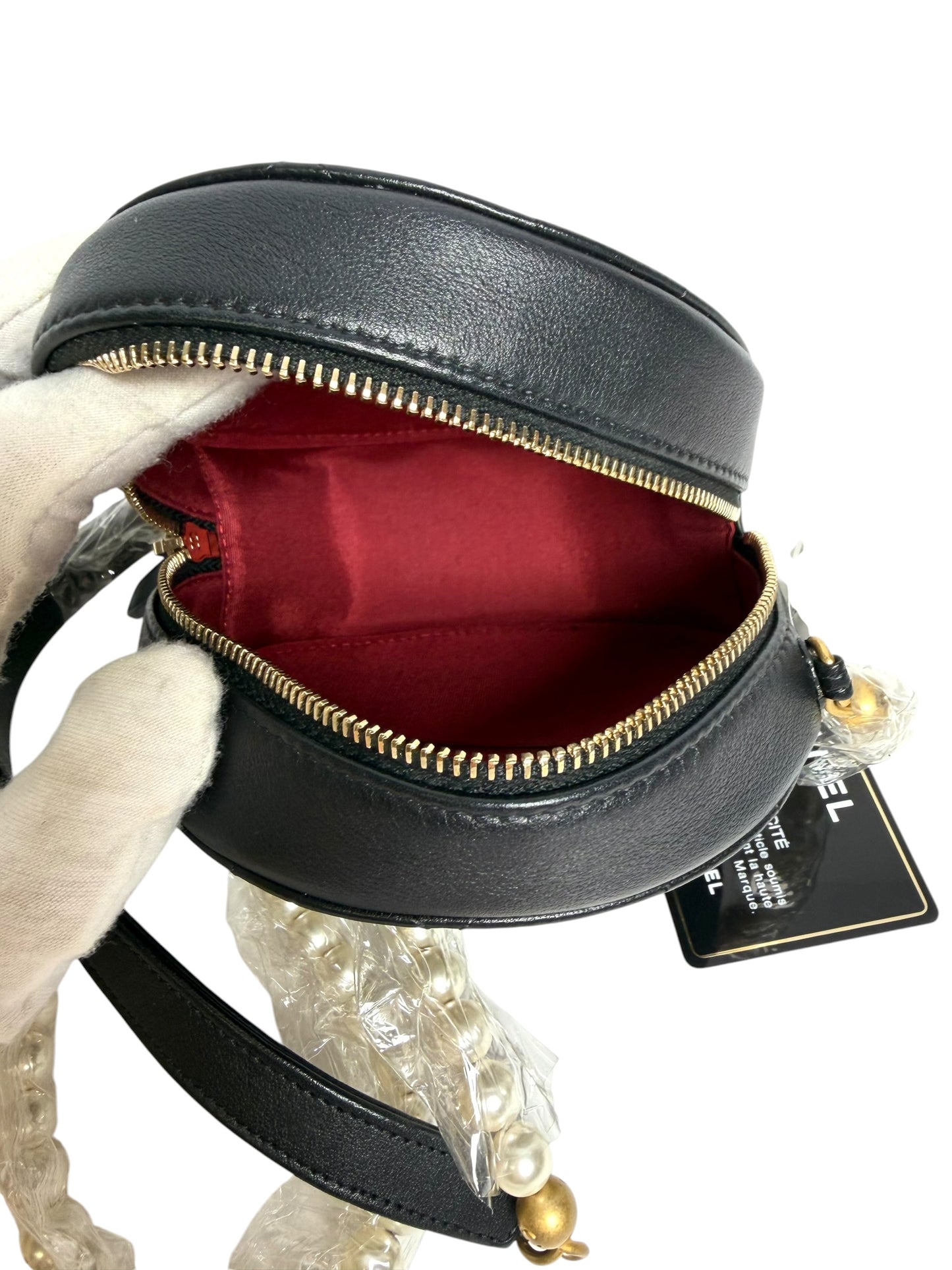 Chanel Quilted Black Circle Crossbody Pearl Chain T5523