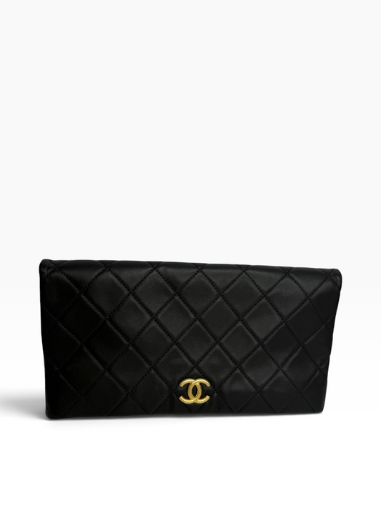 Chanel diamond quilting fold clutch black ghw T8845