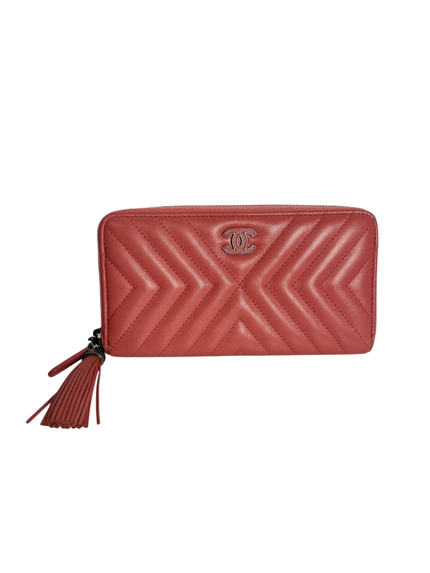 Chanel Red Chevron Quilted Leather Zip Around Wallet T6452