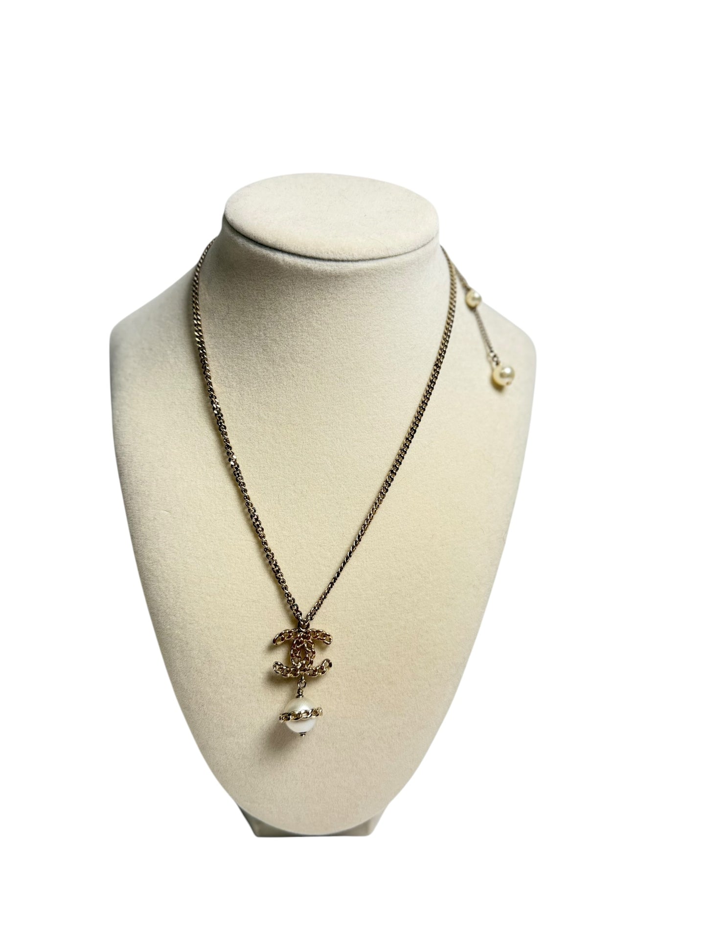 Chanel CC Pearl Drop Pendant Necklace Gold T6496