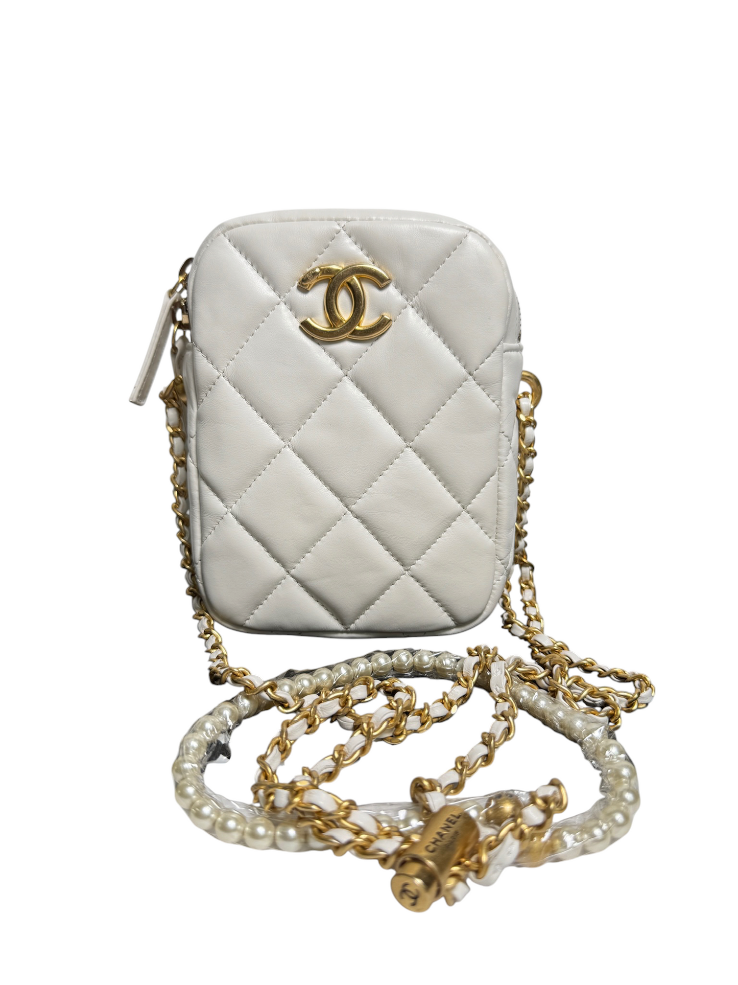Chanel Pearl Chain Zip Lamb White T8494