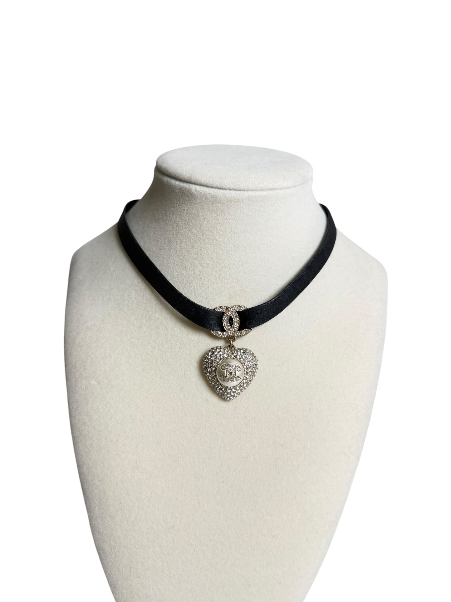 Chanel Crystal CC Heart Pendant Ribbon Choker Necklace Black Silver T9016