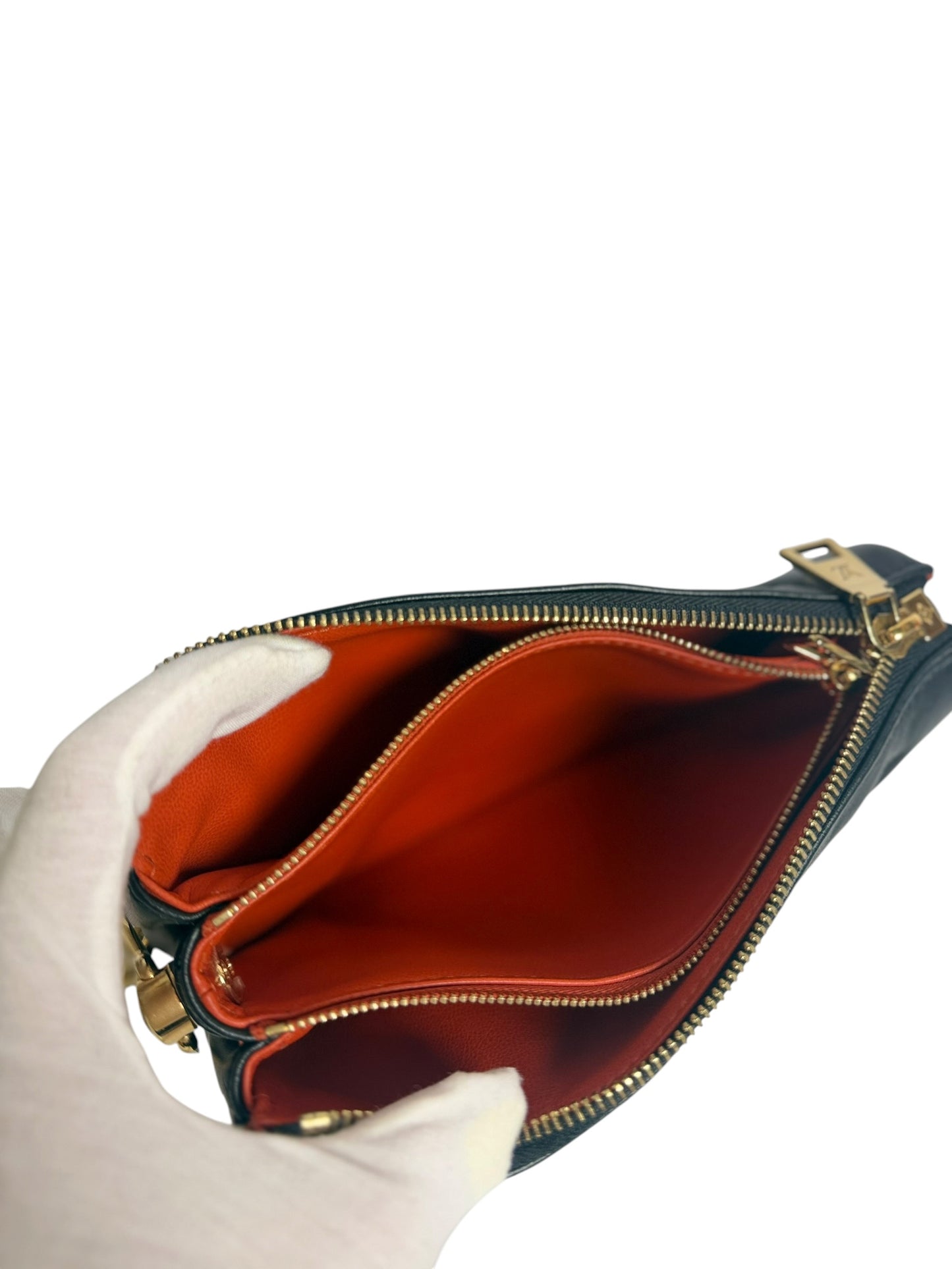 Louis Vuitton Coussin Crossbody Bag Black T8617