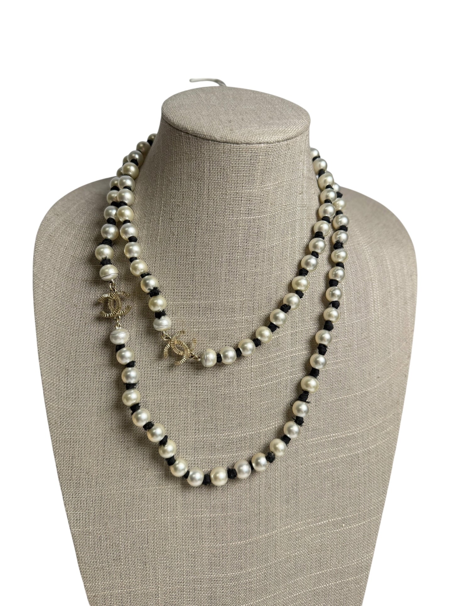 Chanel Pearl CC Long Necklace Cream Gold Black T7064