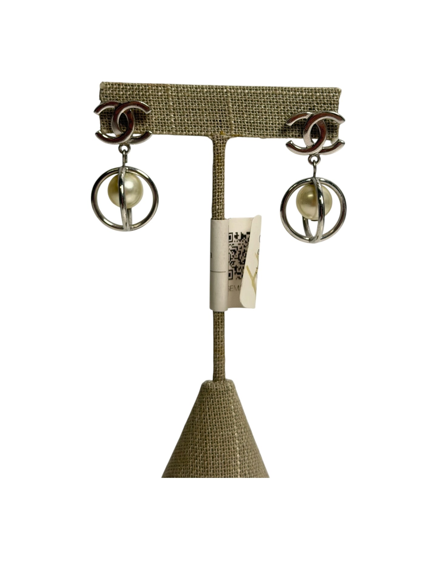 Chanel CC Pearl Orb Drop Earrings Silver T3999