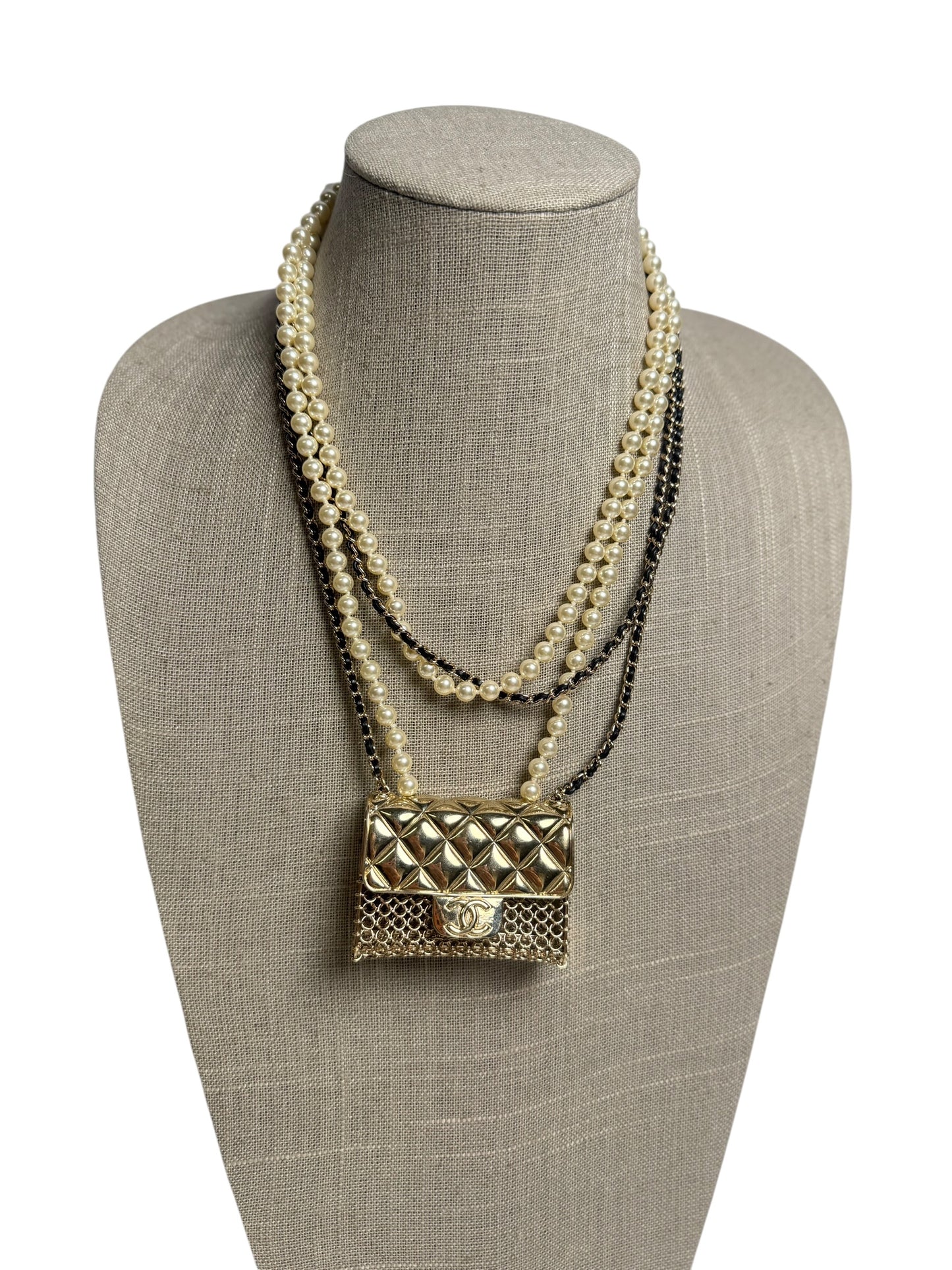 Chanel Pearl Chain Mini Flap Bag Pendant Necklace Gold T3792