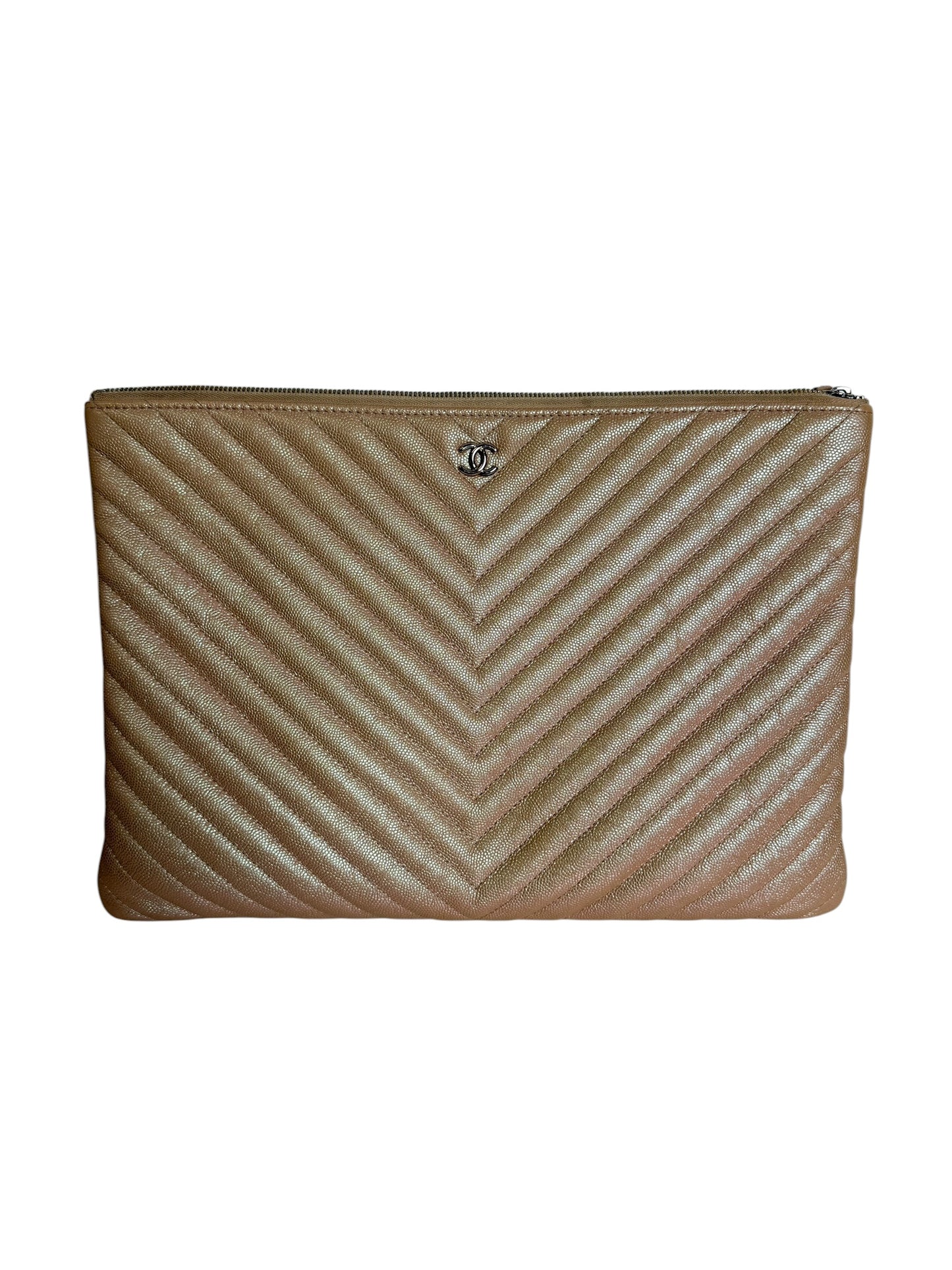 Chanel Gold Metallic Chevron Quilted Leather Clutch T8270