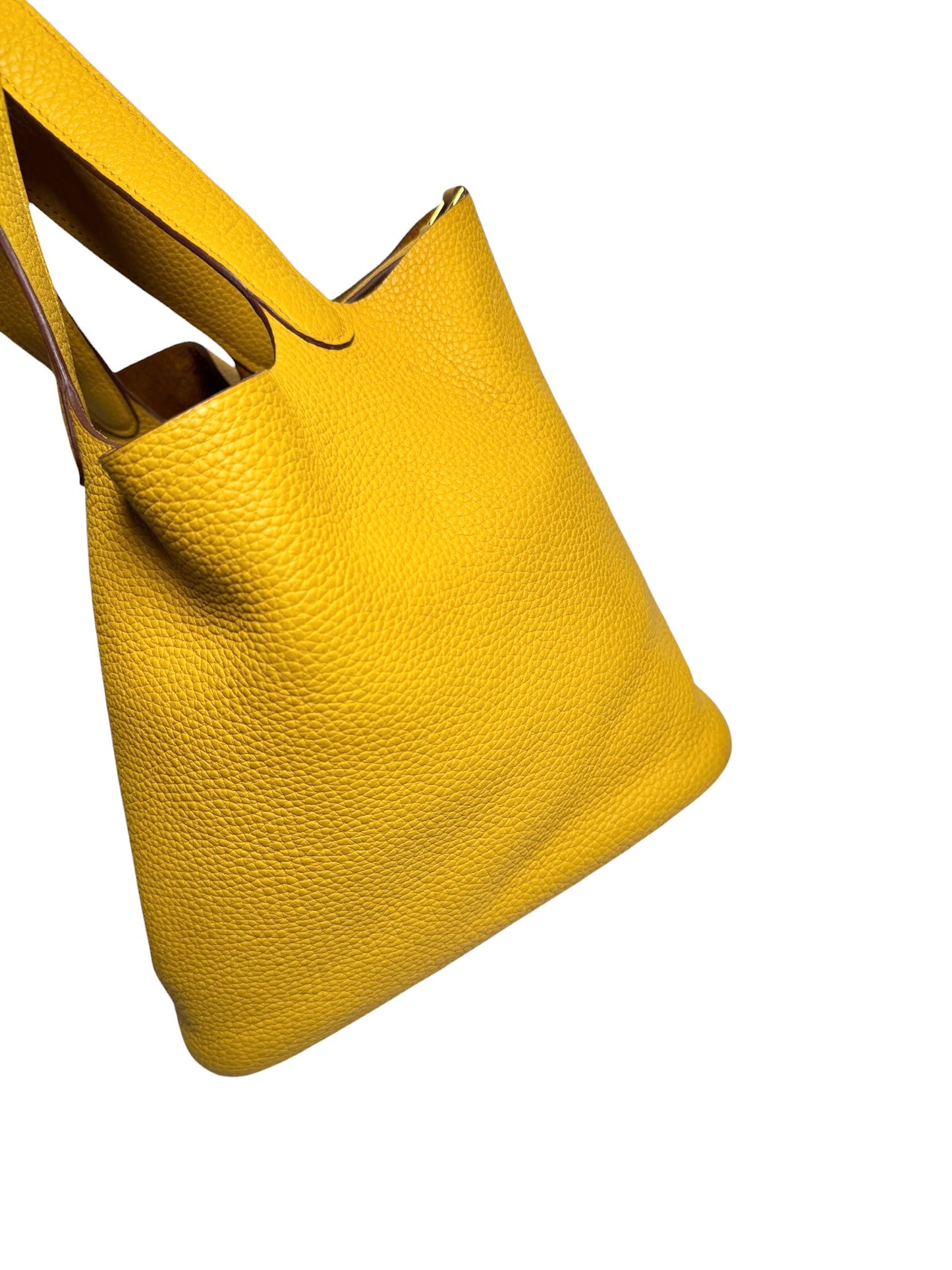 Hermès Clemence Picotin 22 Yellow Gold Hardware