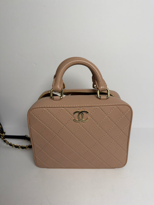 Chanel vanity top handle thick strap