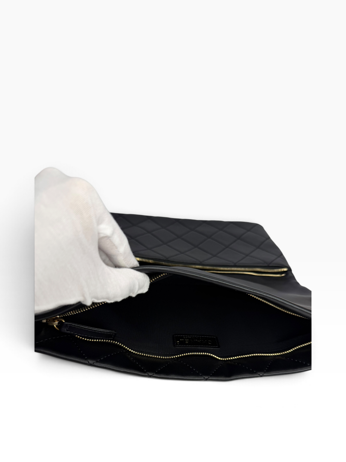 Chanel diamond quilting fold clutch black ghw T8845