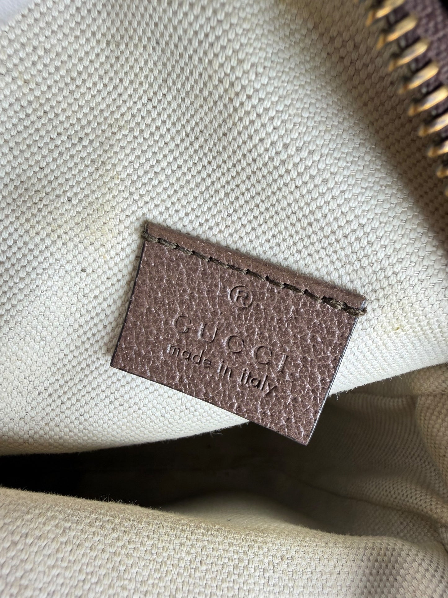 Gucci Neo Vintage Mini Crossbody T7408
