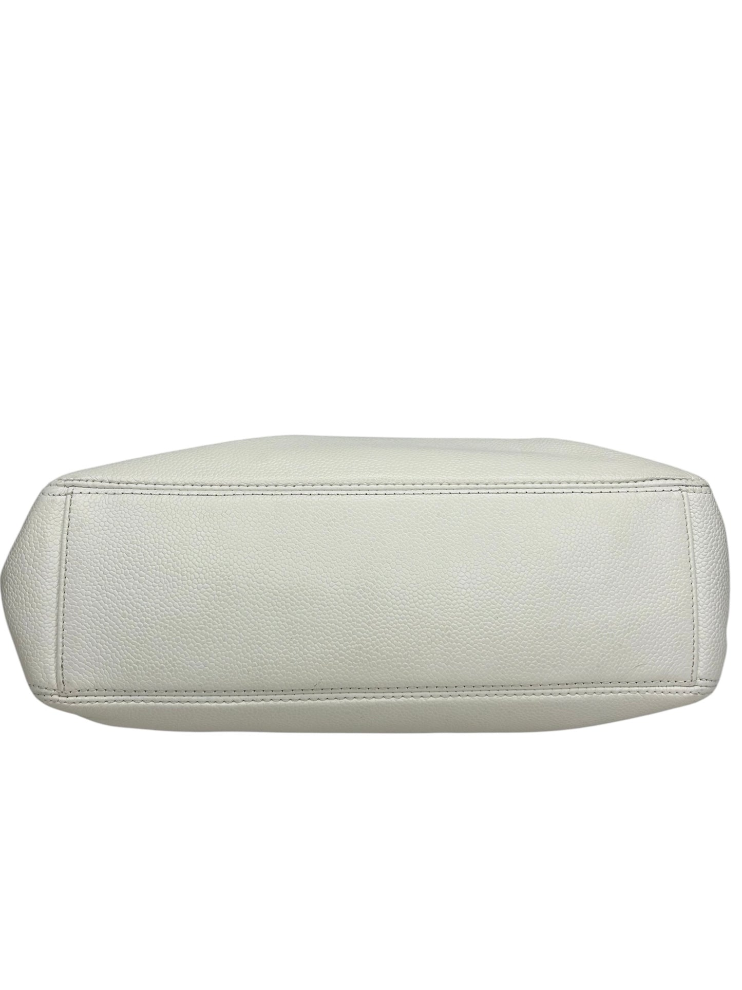 Chanel White Caviar Acrylic Handle Bag T8726