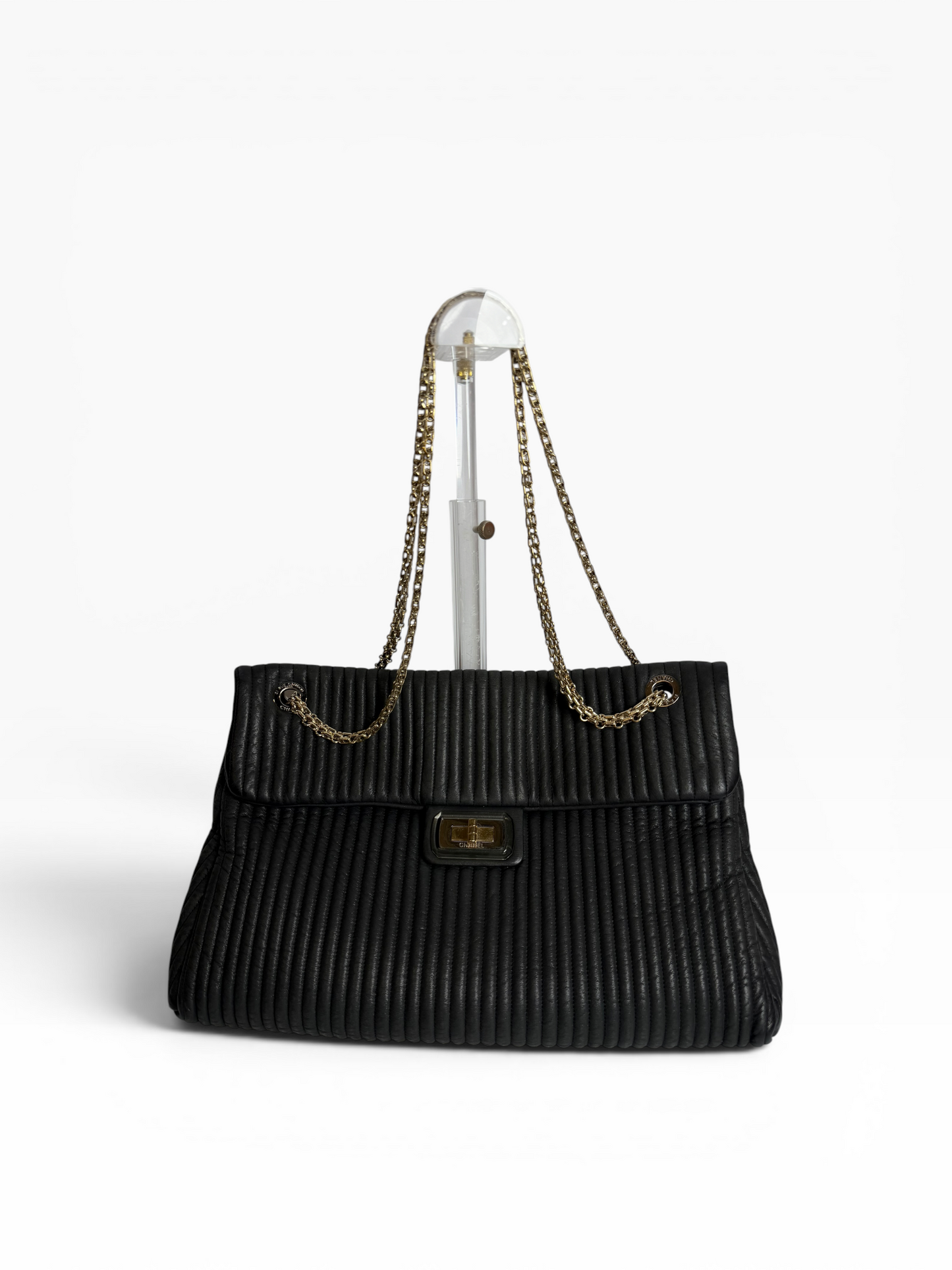 Chanel black verticle reissue flap #1004