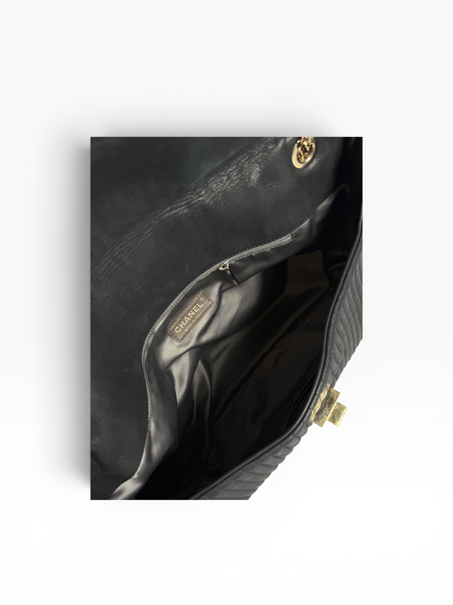 Chanel black verticle reissue flap #1004