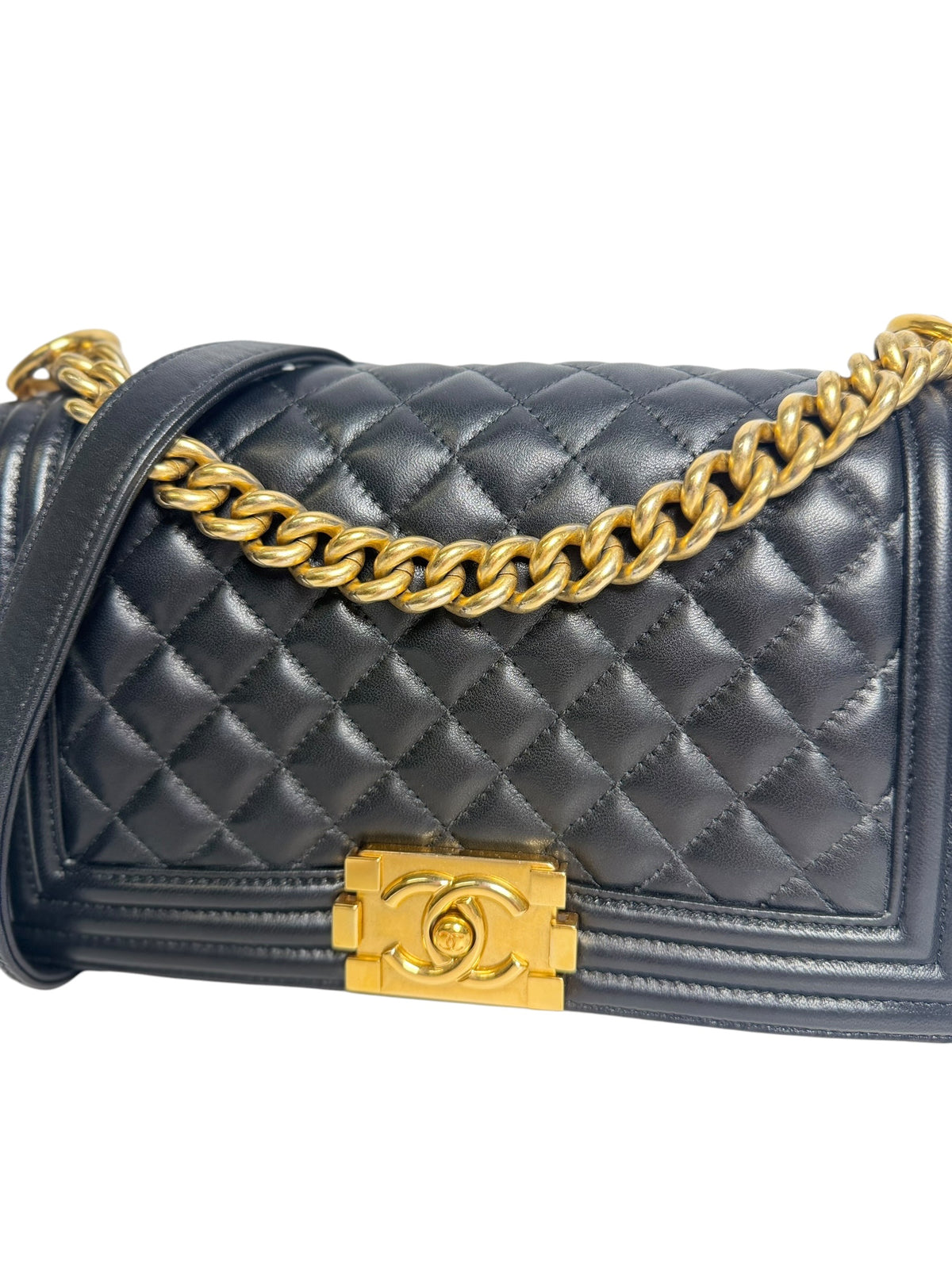 Chanel Lambskin Quilted Medium Boy Flap T7532