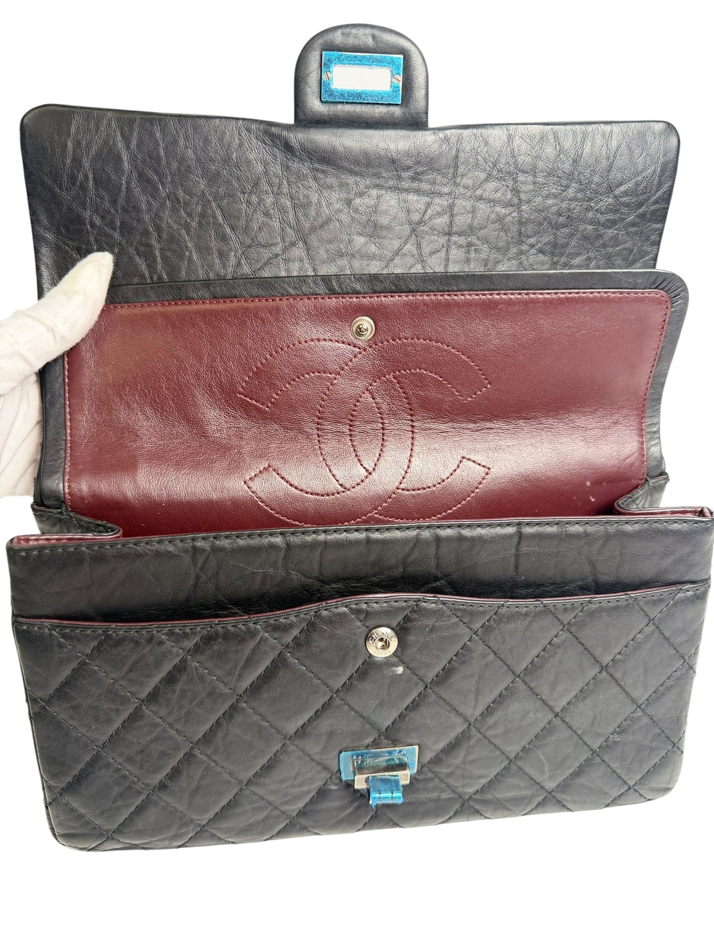 Chanel 2.55 Reissue Double Flap Bag Black Quilted Aged Calf T1047