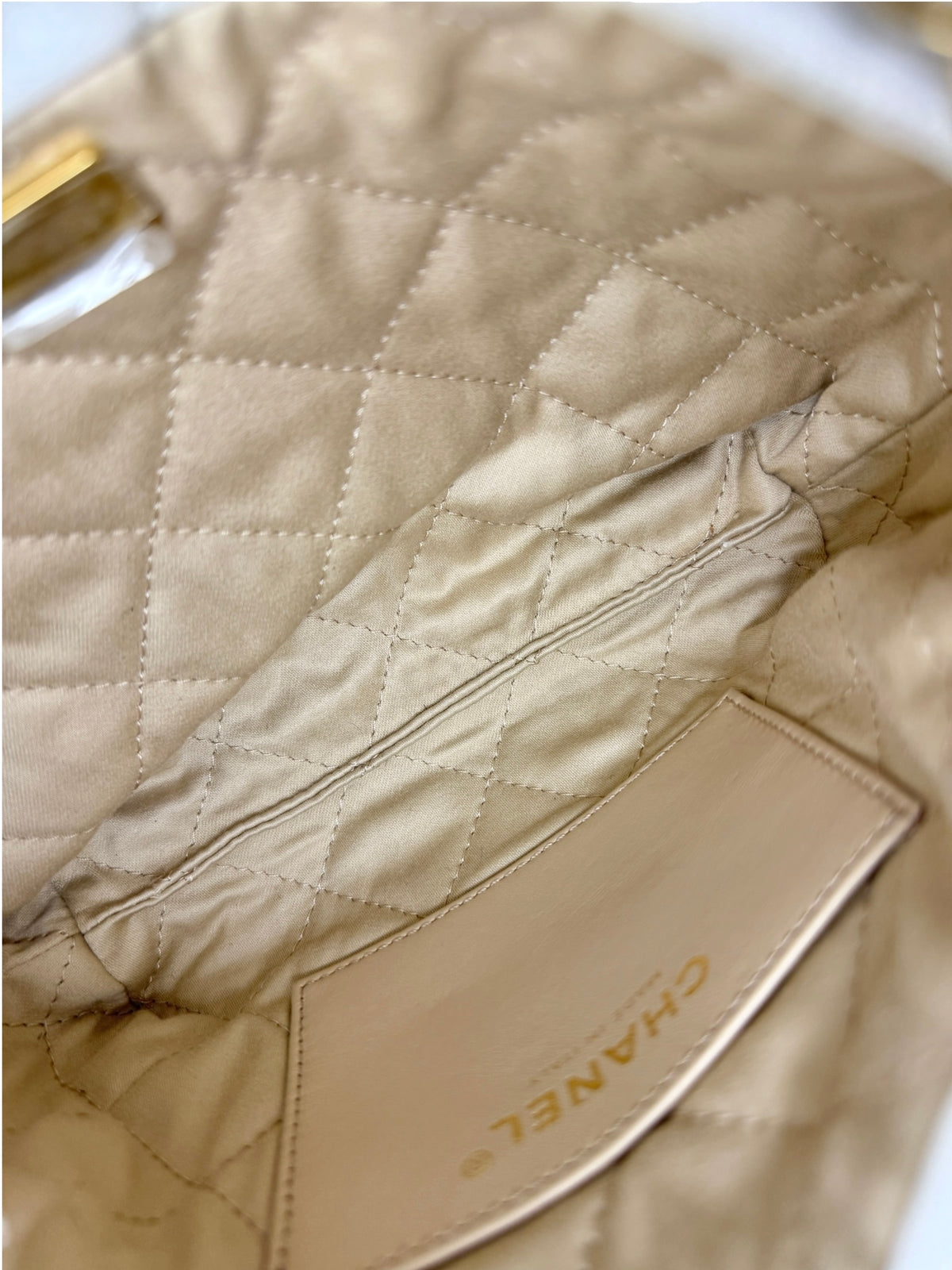 Chanel White Mini 22 Hobo Chain T9195