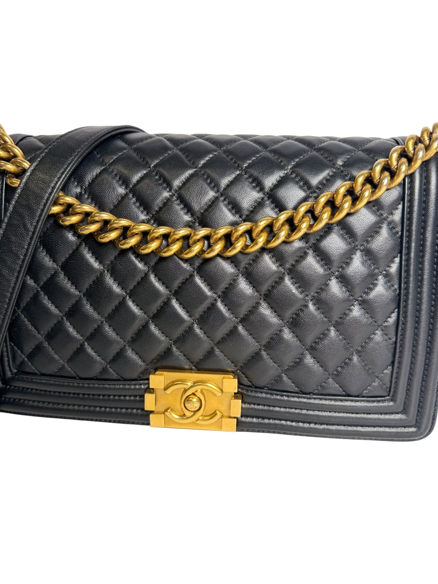 Chanel Quilted Medium Boy Flap Bag T8018