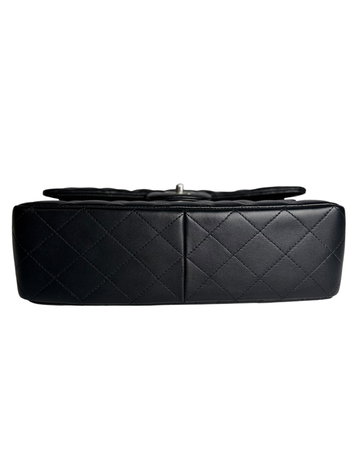 Chanel Jumbo Double Flap Black Quilted Lambskin T1057