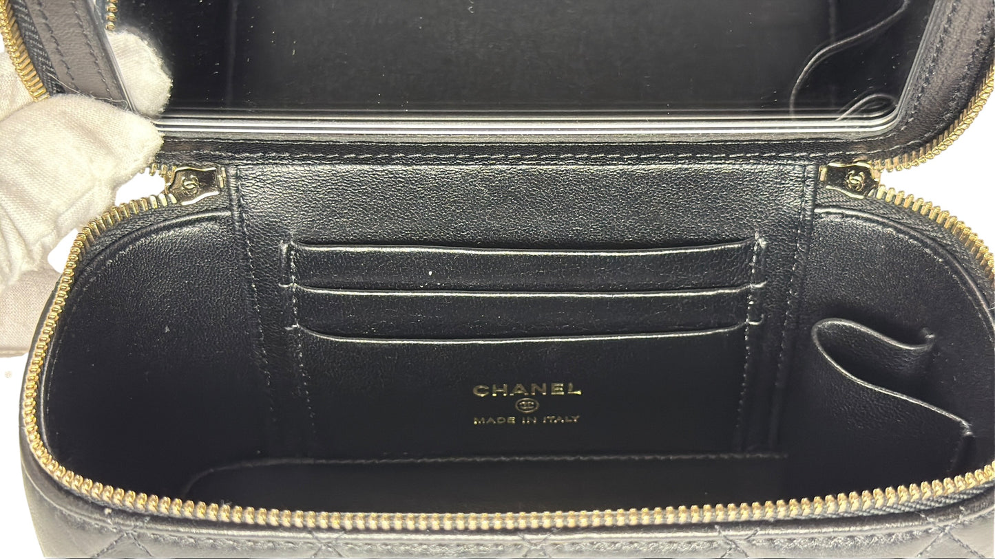 `Chanel Small Black Lambskin Vanity Case T8097