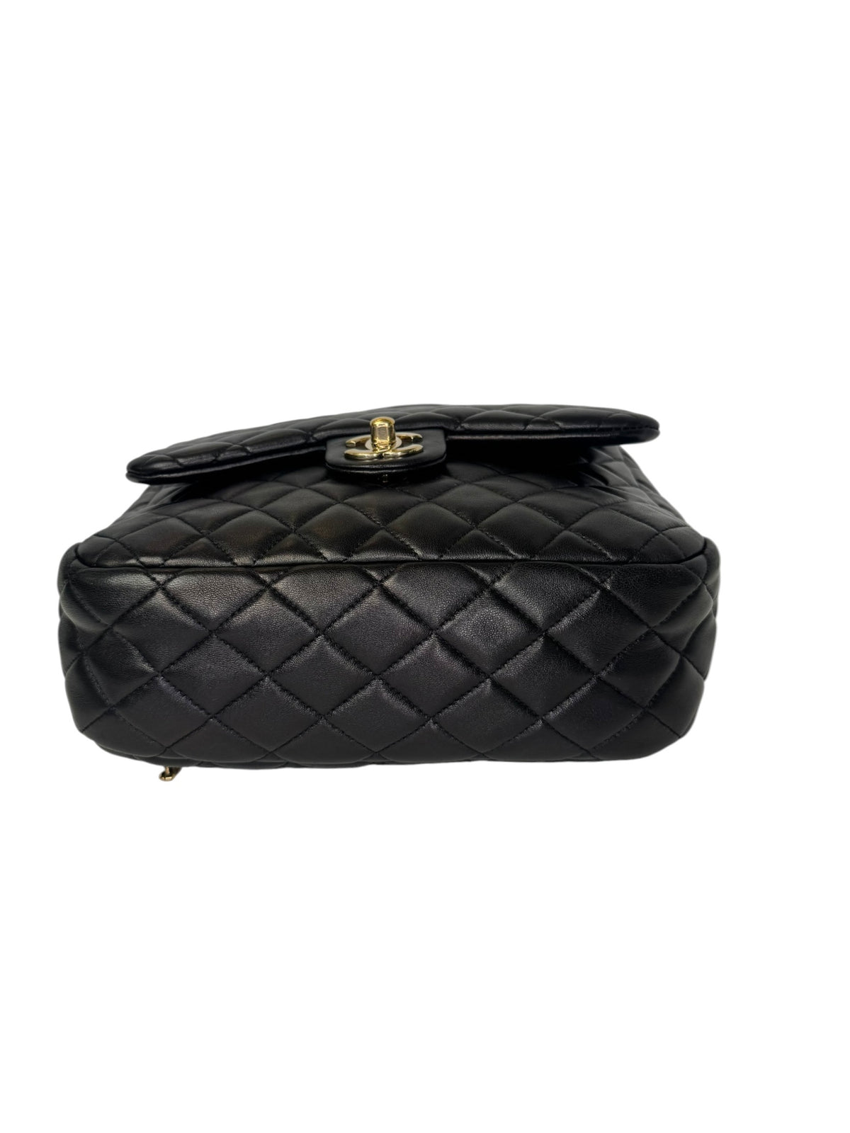 Chanel Large Black Lambskin In Seoul Flap Backpack T8389