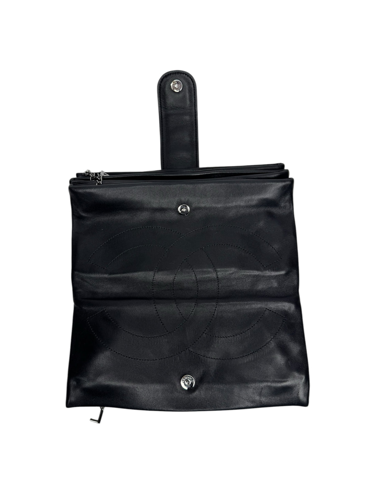 Chanel Black Accordion Globe Clutch T9347