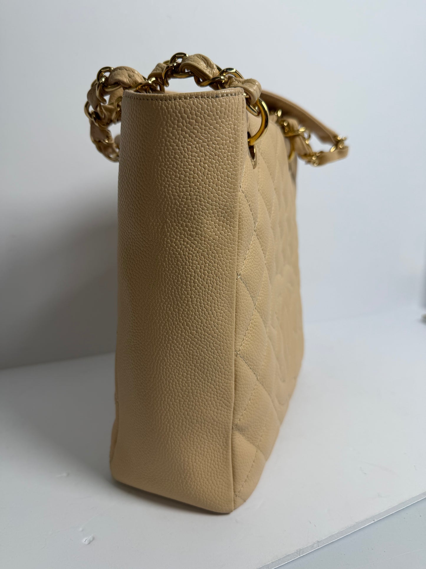 Chanel beige PST
