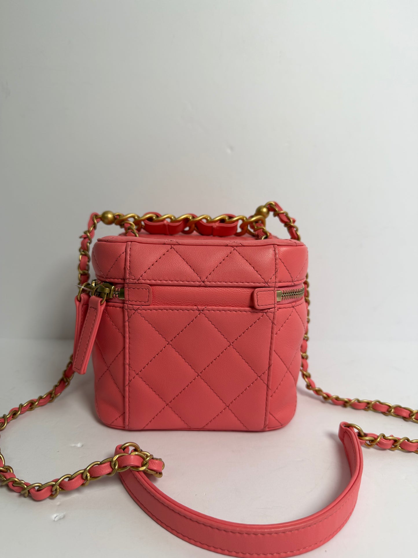 Chanel bar case small pink
