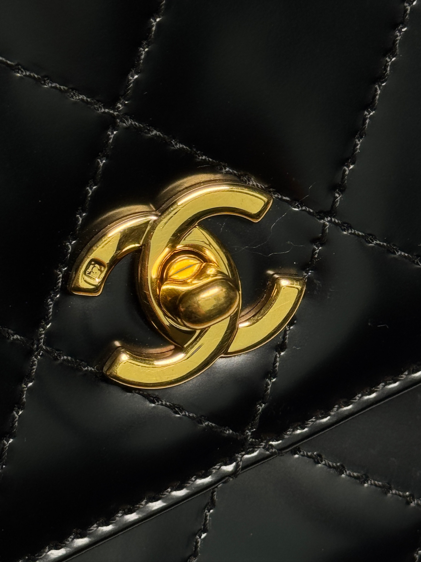 Chanel Black Smooth Calf Top Handle Flap T8438
