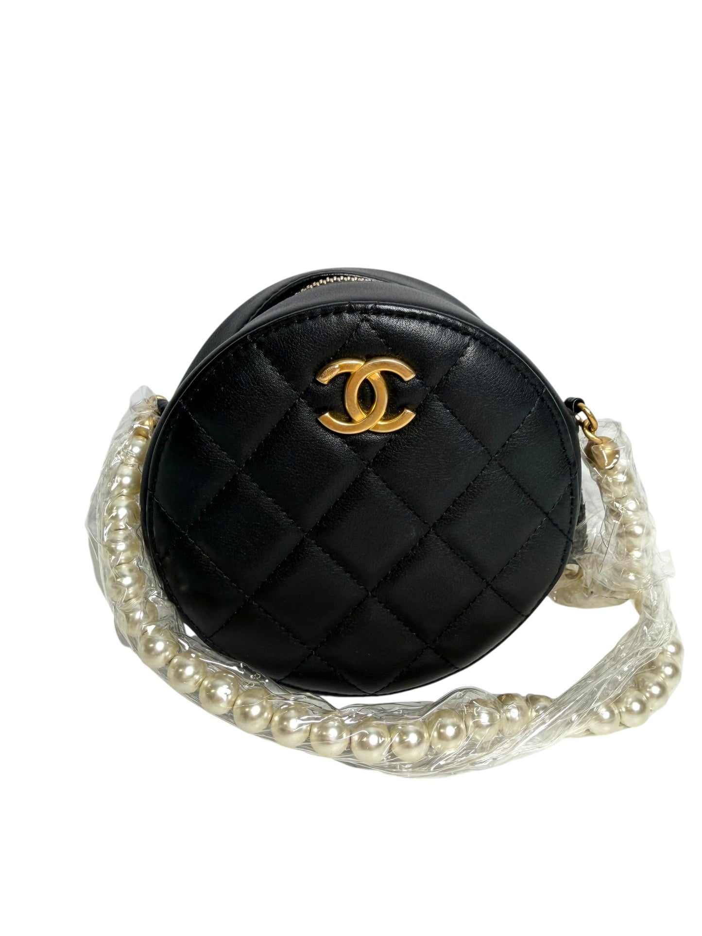 Chanel Quilted Black Circle Crossbody Pearl Chain T5523
