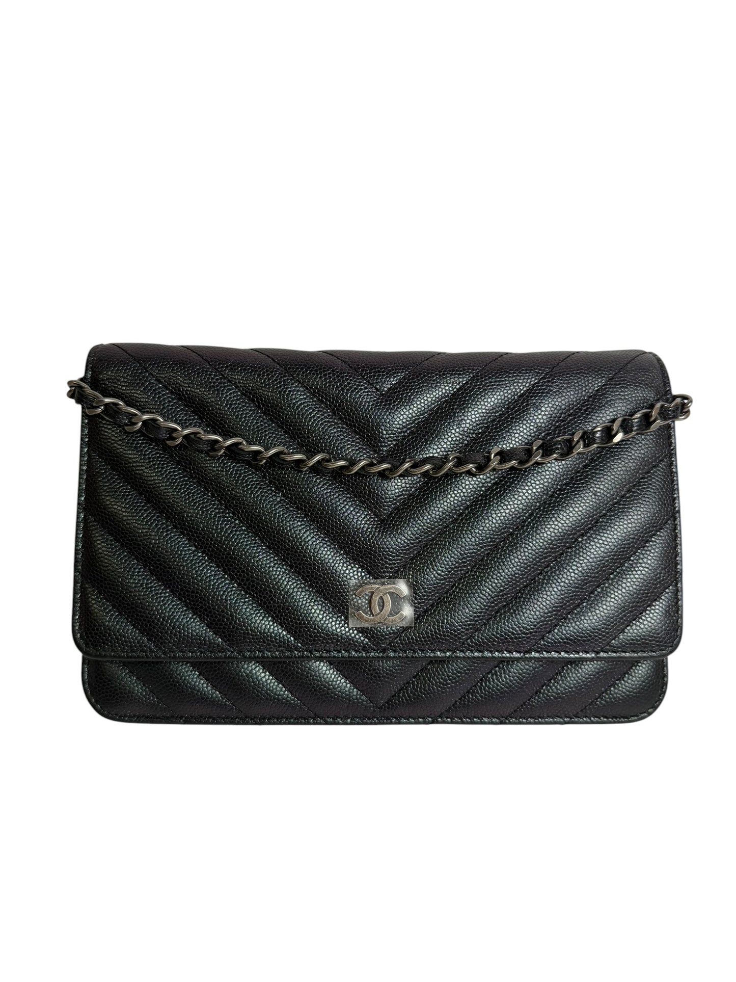Chanel Chevron iridescent Caviar Black WOC T1008