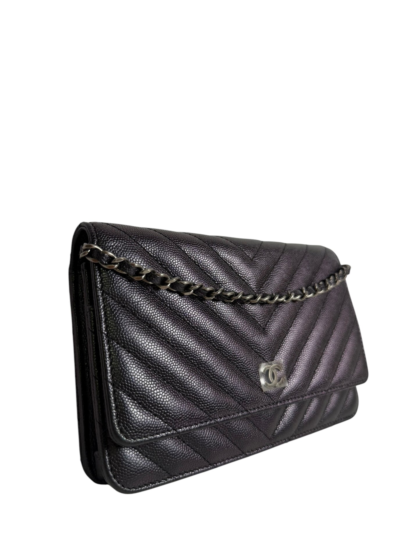 Chanel Chevron iridescent Caviar Black WOC T1008