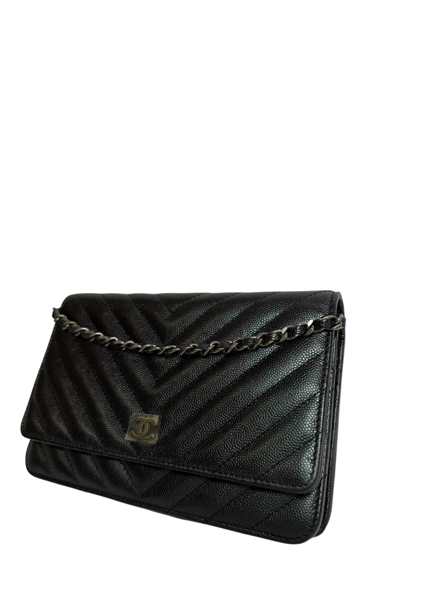 Chanel Chevron iridescent Caviar Black WOC T1008
