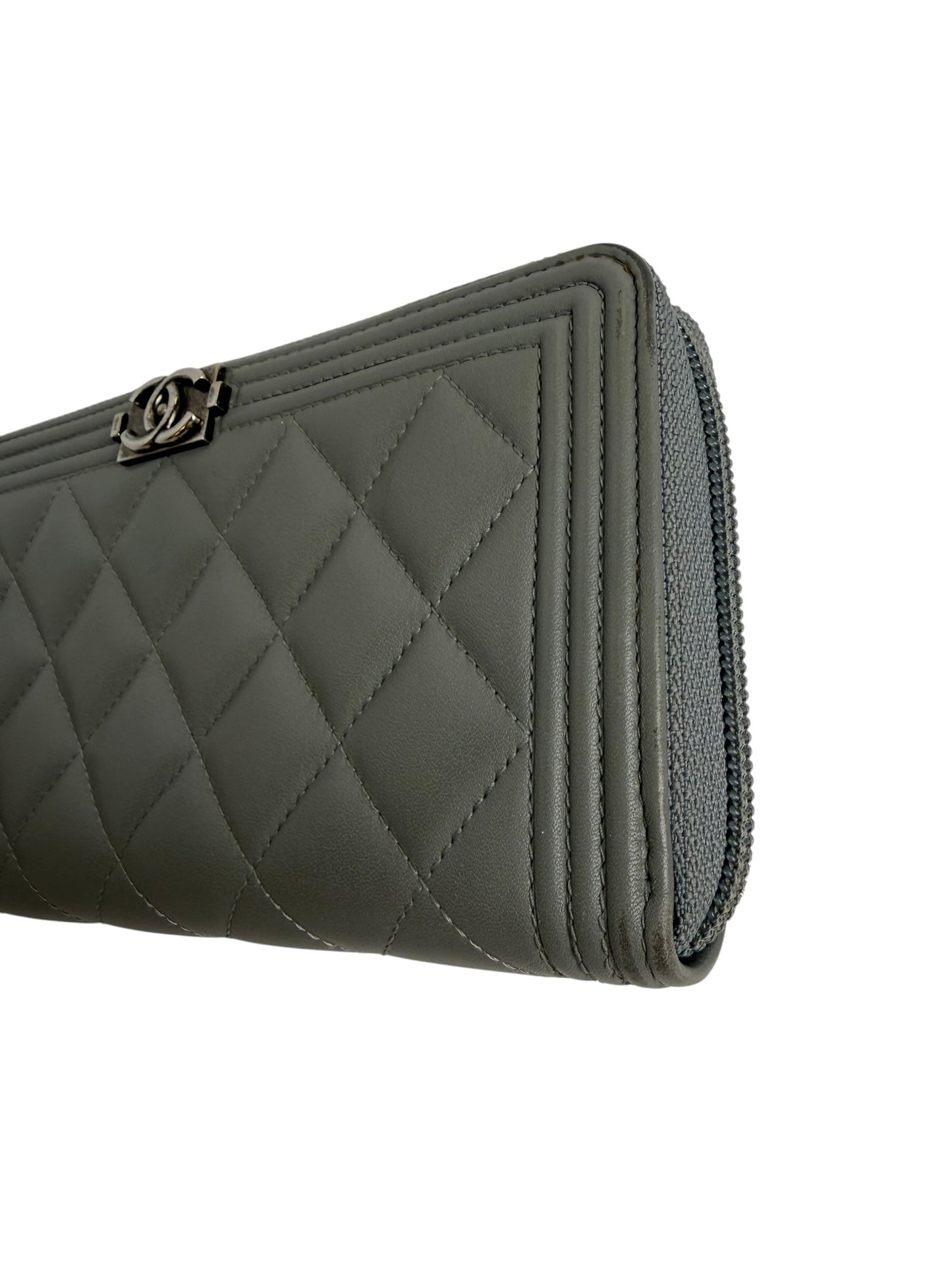 Chanel grey Boy Zip Wallet T6556