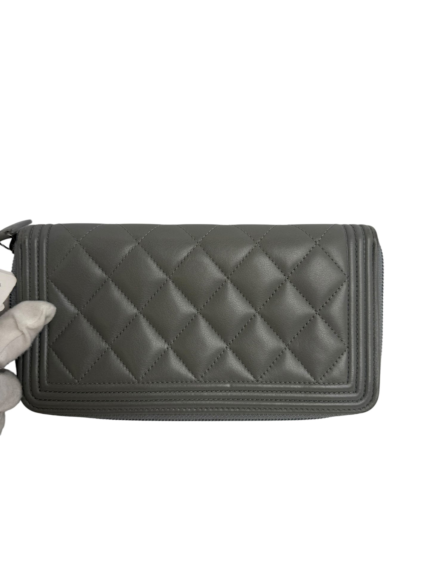 Chanel grey Boy Zip Wallet T6556