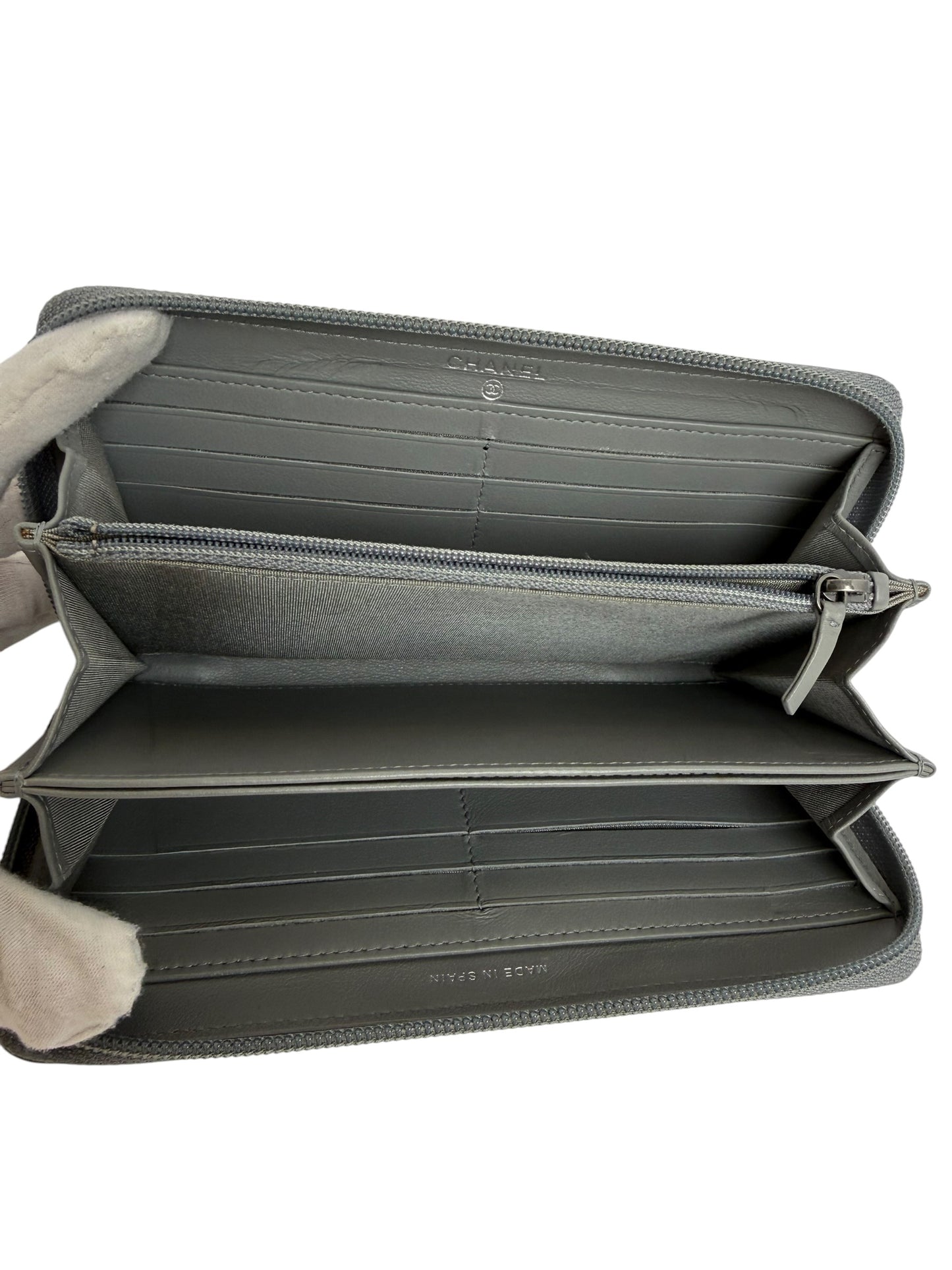 Chanel grey Boy Zip Wallet T6556