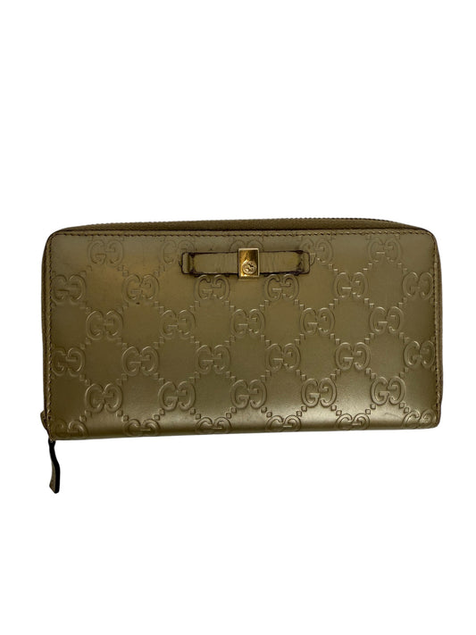 Gucci Gold Calf Zip Wallet T6636