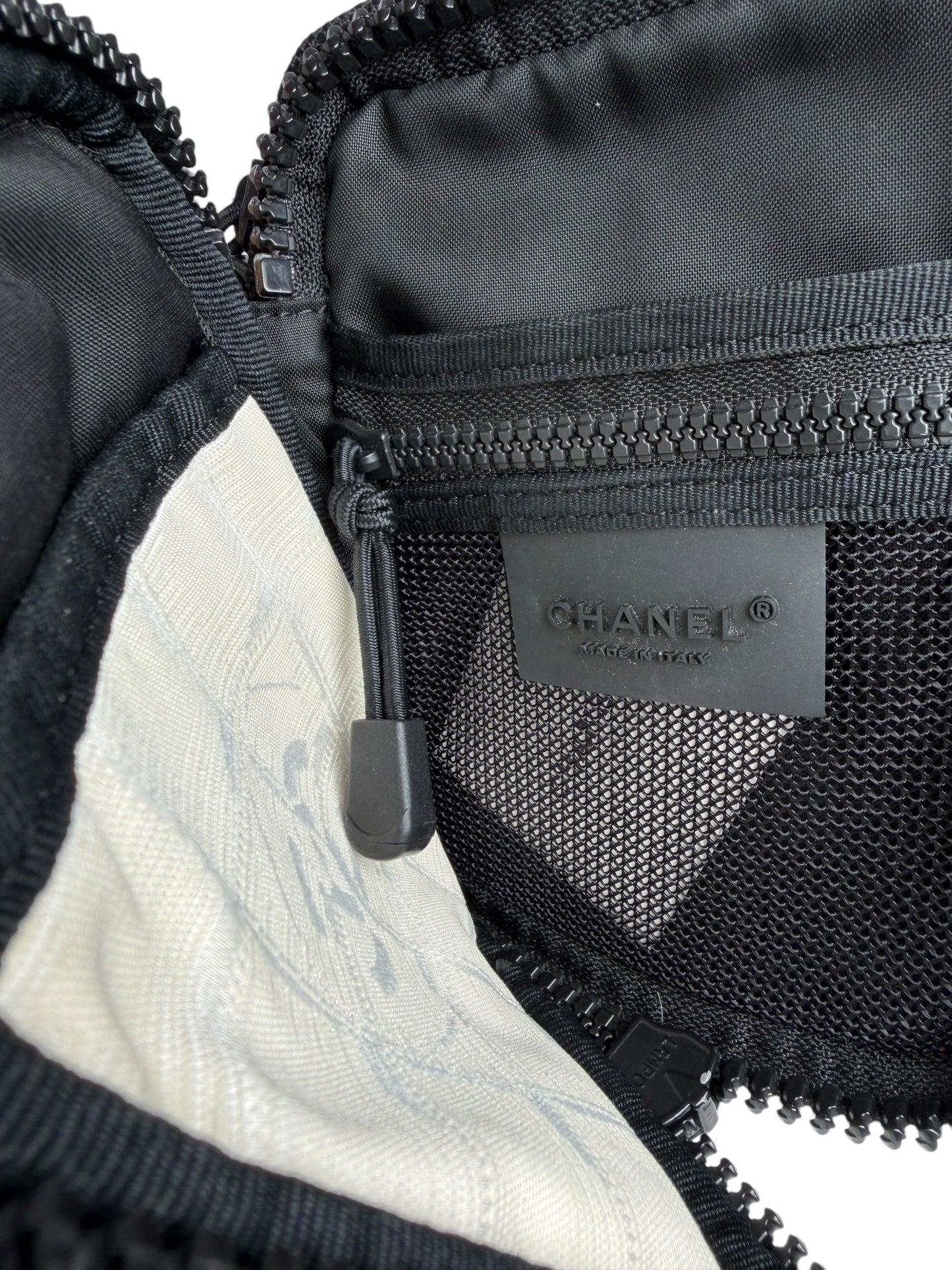 Chanel Sport Line White And Black Nylon Crossbody T7255