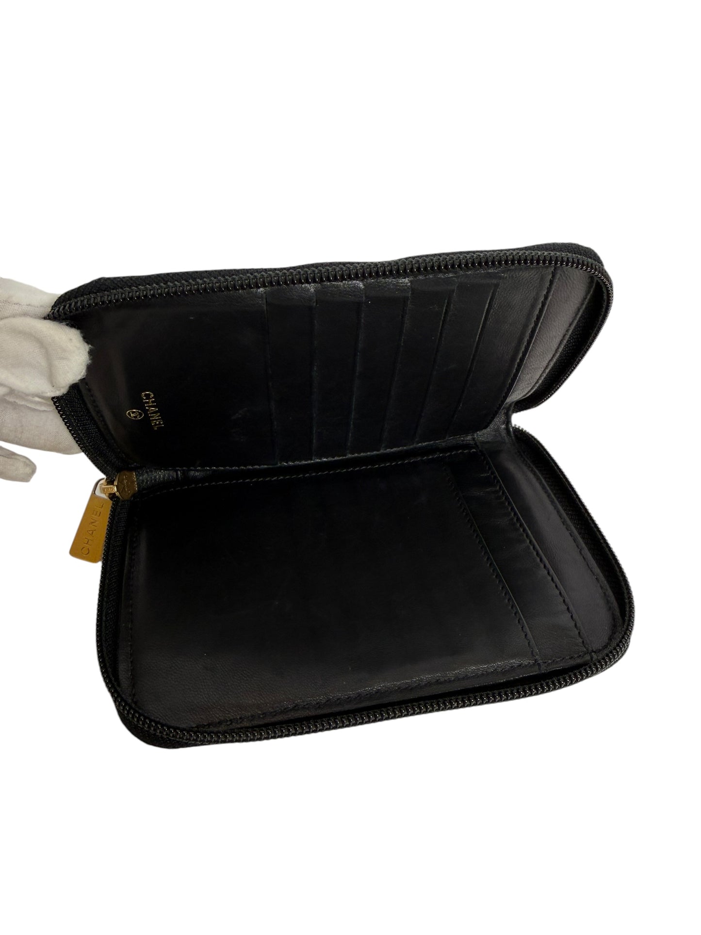 Chanel Black Caviar Zip T5485