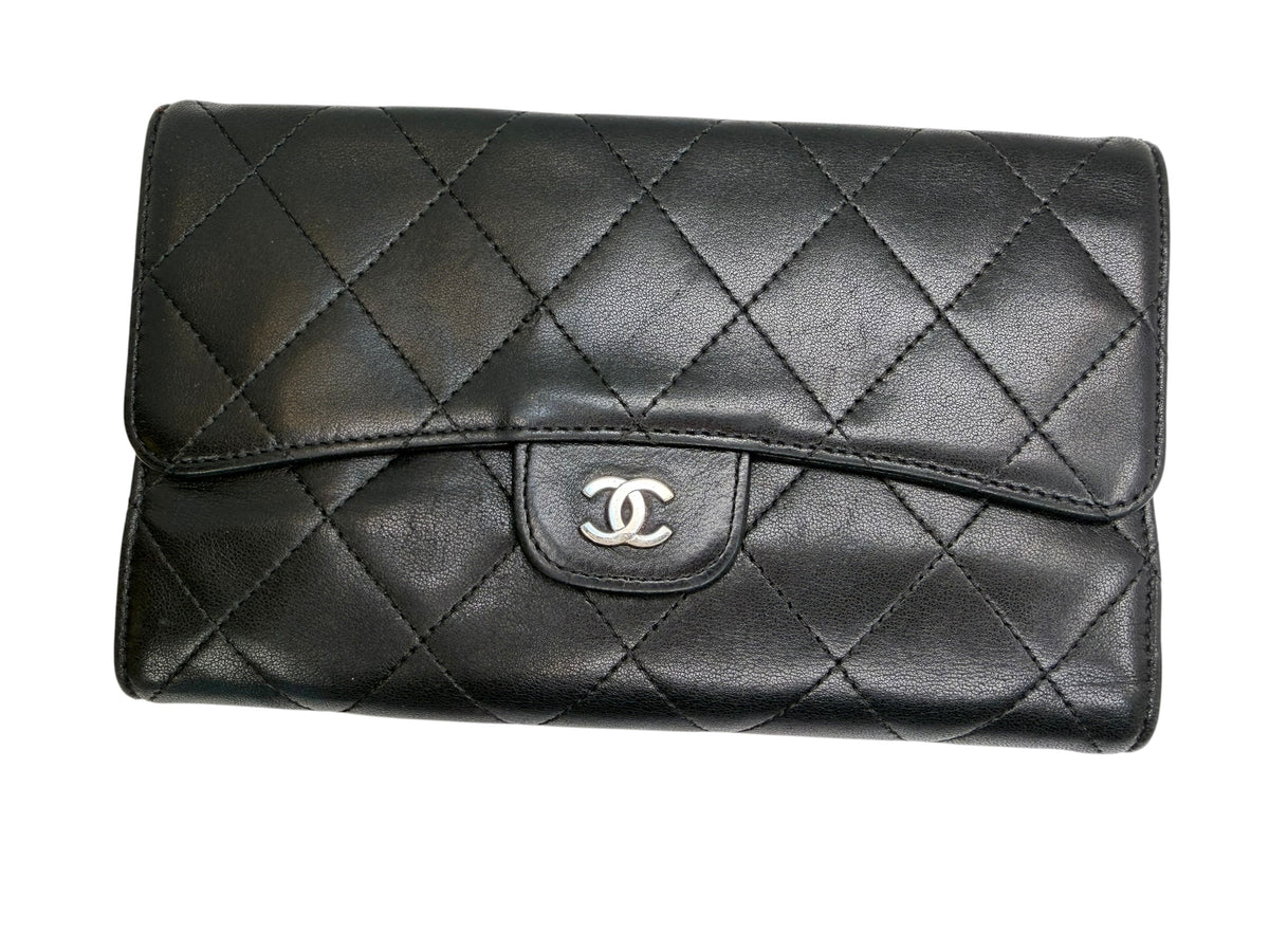 Chanel Black Lambskin Flap Trifold Long Wallet SHW T8348