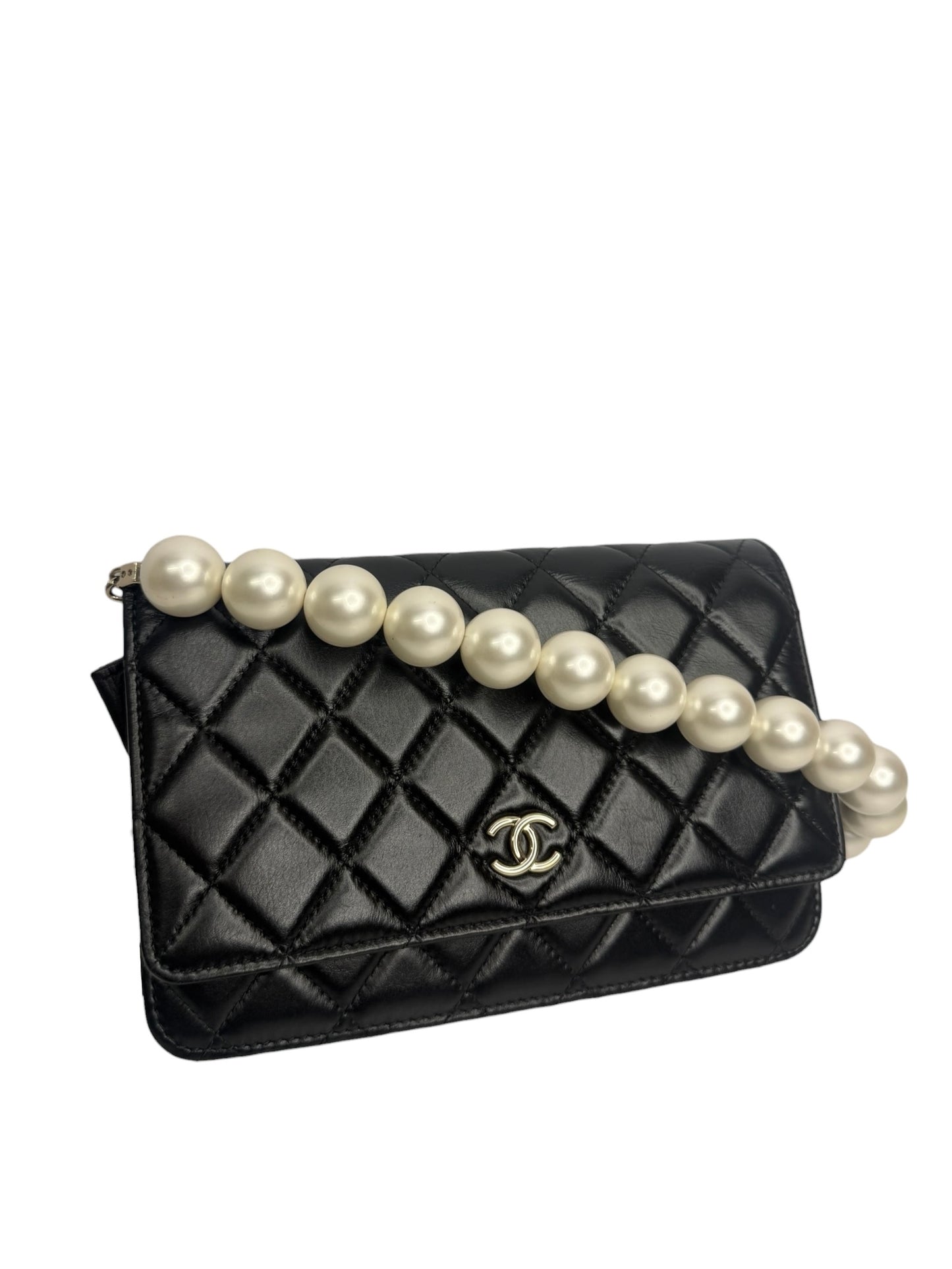 Chanel Maxi Pearl Black Wallet On Chain T8631