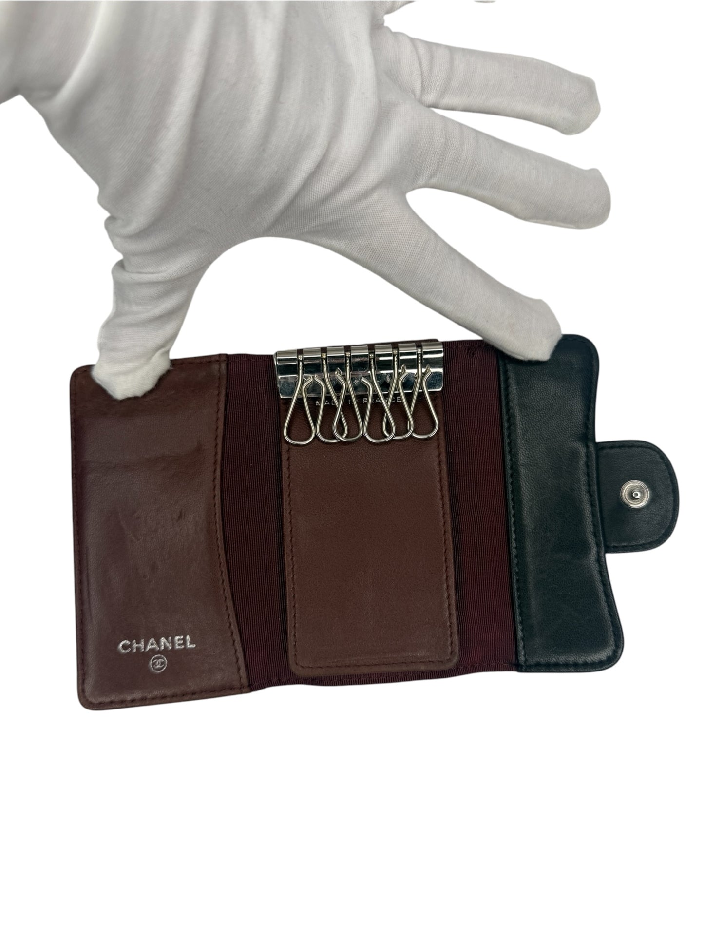 Chanel Black Quilted Lambskin 6 Key Holder T8674